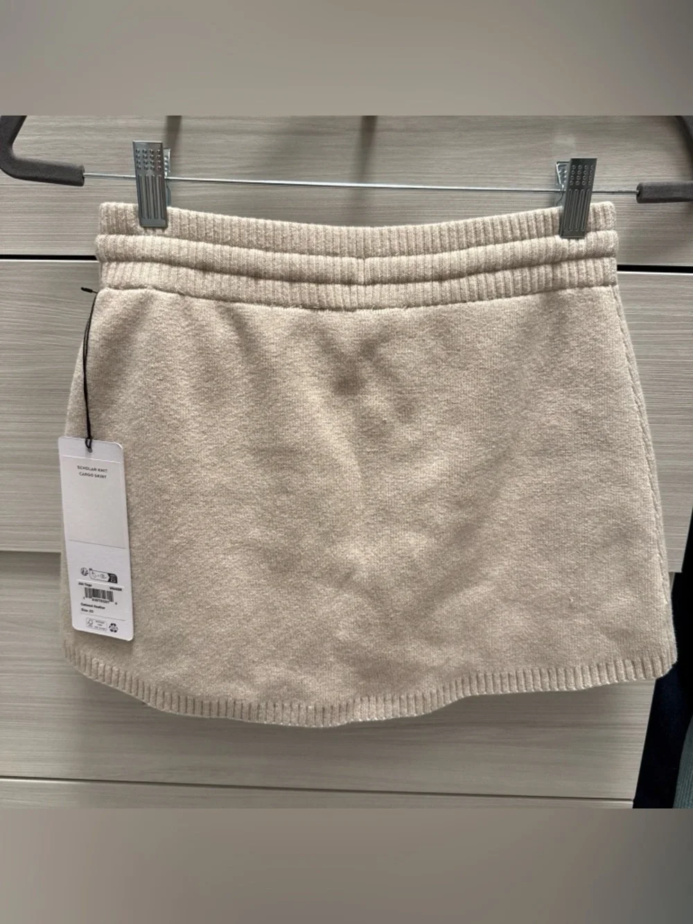 NWT Alo Yoga Scholar Knit Cargo Skirt in Oatmeal Heather size XS